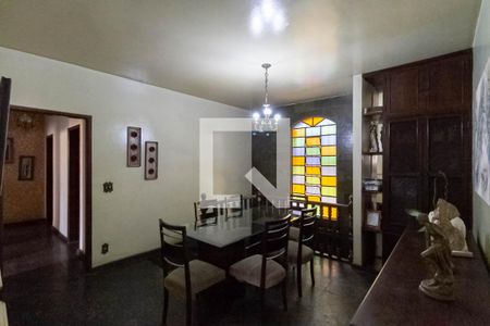Sala 2 de casa à venda com 4 quartos, 180m² em Santa Terezinha, Belo Horizonte