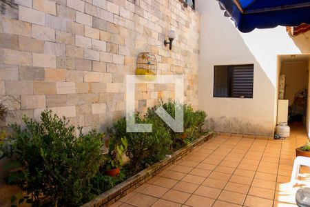 Casa à venda com 203m², 3 quartos e 2 vagasQuintal