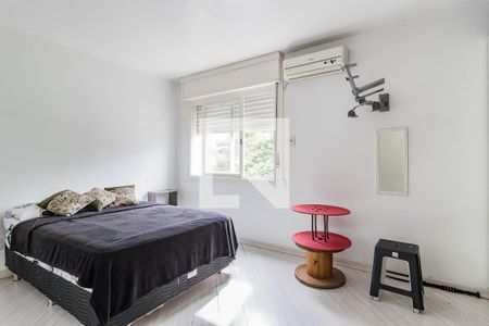 Dormitório de apartamento à venda com 1 quarto, 58m² em Jardim do Salso, Porto Alegre