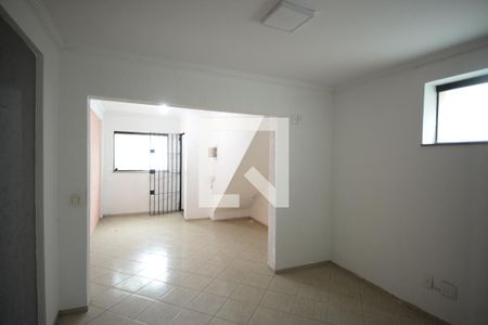 Casa para alugar com 200m², 4 quartos e sem vagaSala