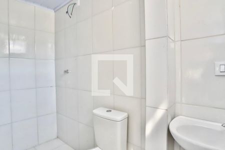 Banheiro  de casa para alugar com 1 quarto, 40m² em Vila Bancaria, São Paulo
