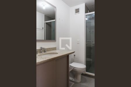 Banheiro de apartamento para alugar com 1 quarto, 44m² em Farroupilha, Porto Alegre