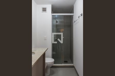 Banheiro de apartamento para alugar com 1 quarto, 44m² em Farroupilha, Porto Alegre