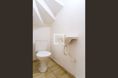 Lavabo de casa de condomínio para alugar com 2 quartos, 105m² em Penha de França, São Paulo