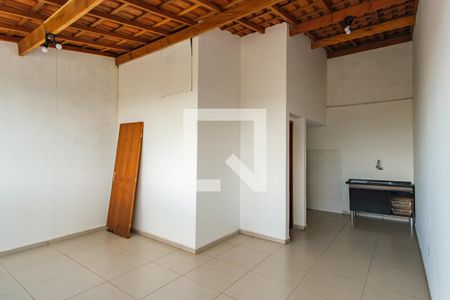 Casa de condomínio para alugar com 105m², 2 quartos e 2 vagas Casa de condomínio para alugar com 105m², 2 quartos e 2 vagasTerraço / Quintal