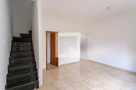 Sala de casa de condomínio para alugar com 2 quartos, 105m² em Penha de França, São Paulo