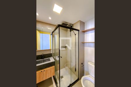 Banheiro de kitnet/studio para alugar com 1 quarto, 26m² em Brás, São Paulo