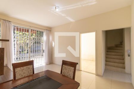 Sala de casa para alugar com 3 quartos, 145m² em Orleans, Curitiba