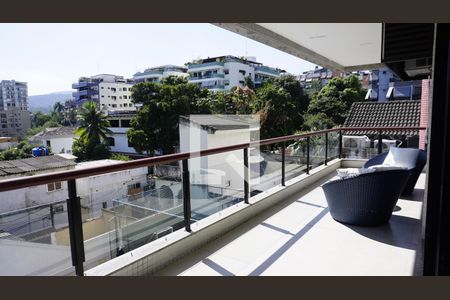 Apartamento à venda com 170m², 4 quartos e 2 vagasVaranda - Sala