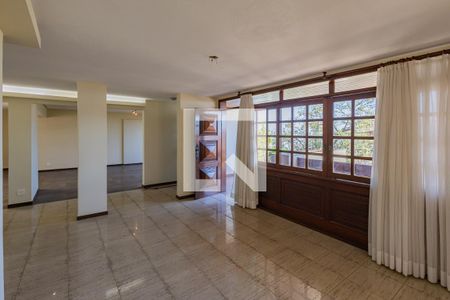 Sala de casa à venda com 5 quartos, 375m² em Mangabeiras, Belo Horizonte