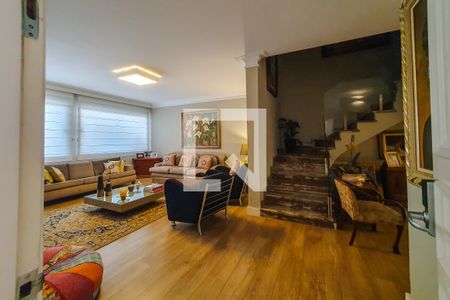 Casa à venda com 320m², 5 quartos e 4 vagassala