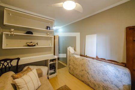 Casa à venda com 320m², 5 quartos e 4 vagasquarto 2