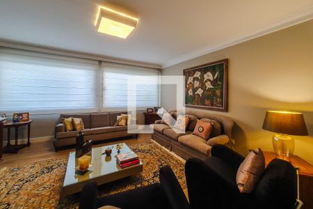 Casa à venda com 320m², 5 quartos e 4 vagassala