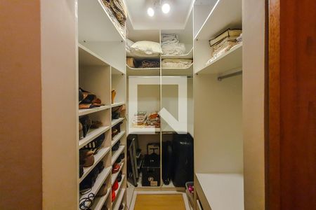 Casa à venda com 320m², 5 quartos e 4 vagasquarto 1 closet