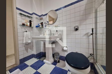Banheiro  de apartamento à venda com 1 quarto, 65m² em Laranjeiras, Rio de Janeiro