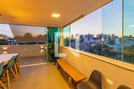 Apartamento à venda com 150m², 3 quartos e 2 vagasCobertura