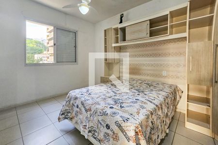Suíte  de apartamento para alugar com 3 quartos, 121m² em Vila Alzira, Guarujá