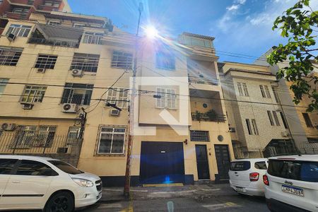 Apartamento à venda com 215m², 3 quartos e sem vagaFachada