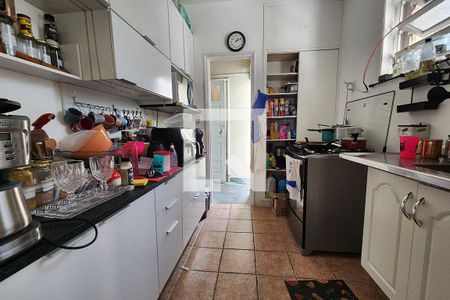 Apartamento à venda com 215m², 3 quartos e sem vagaCozinha