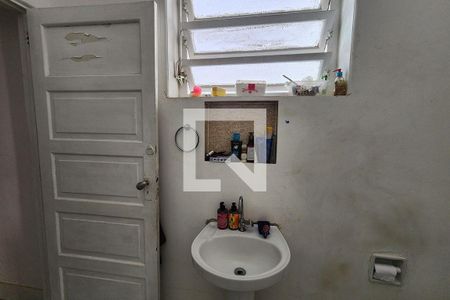 Apartamento à venda com 215m², 3 quartos e sem vagaBanheiro