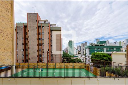 Apartamento para alugar com 170m², 4 quartos e 2 vagas Apartamento para alugar com 170m², 4 quartos e 2 vagasVista