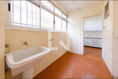 Apartamento para alugar com 170m², 4 quartos e 2 vagas Apartamento para alugar com 170m², 4 quartos e 2 vagasÁrea de serviço