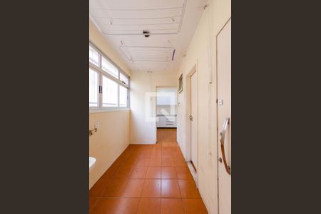 Apartamento para alugar com 170m², 4 quartos e 2 vagas Apartamento para alugar com 170m², 4 quartos e 2 vagasÁrea de serviço