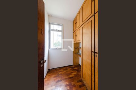 Apartamento para alugar com 170m², 4 quartos e 2 vagas Apartamento para alugar com 170m², 4 quartos e 2 vagasQuarto de serviço