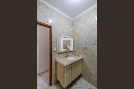 Casa à venda com 132m², 2 quartos e 2 vagas Casa à venda com 132m², 2 quartos e 2 vagasBanheiro