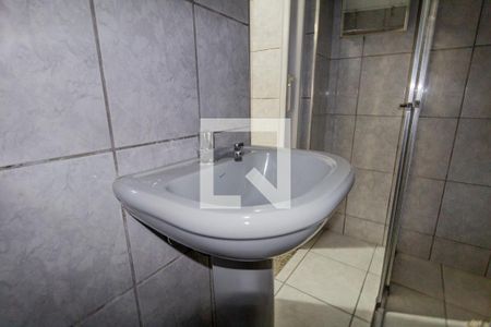 Casa à venda com 132m², 2 quartos e 2 vagas Casa à venda com 132m², 2 quartos e 2 vagasBanheiro Edícula