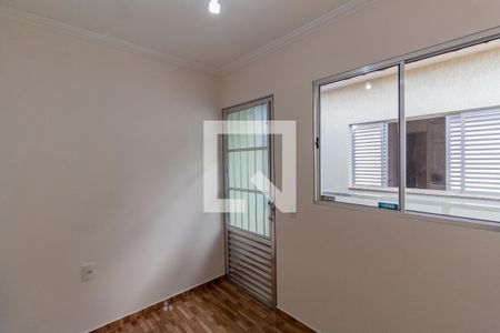 Casa à venda com 132m², 2 quartos e 2 vagas Casa à venda com 132m², 2 quartos e 2 vagasQuarto de Serviço