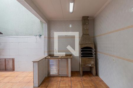 Casa à venda com 132m², 2 quartos e 2 vagas Casa à venda com 132m², 2 quartos e 2 vagasChurrasqueira