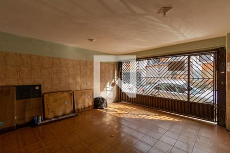 Casa à venda com 132m², 2 quartos e 2 vagas Casa à venda com 132m², 2 quartos e 2 vagasGaragem