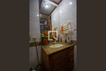 Apartamento à venda com 90m², 2 quartos e 1 vagaBanheiro Social