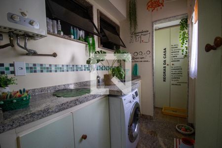 Apartamento à venda com 90m², 2 quartos e 1 vagaCozinha e Área de Serviço