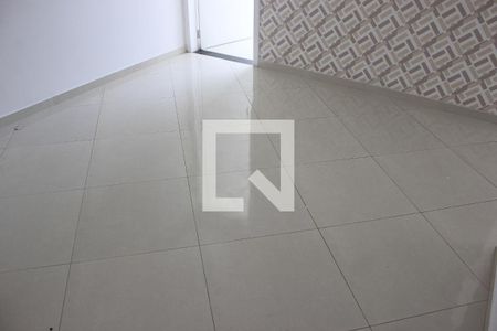 Sala de apartamento para alugar com 2 quartos, 60m² em Residencial E Comercial Guarulhos, Guarulhos