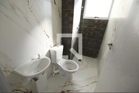 Banheiro de apartamento para alugar com 2 quartos, 42m² em Setor Grajaú, Goiânia