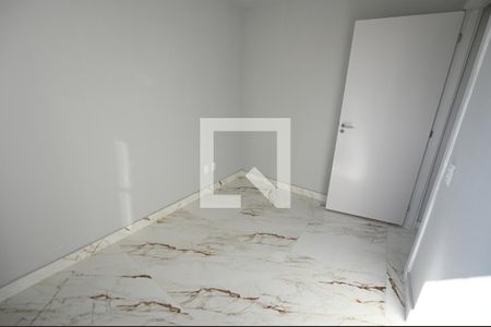 Quarto 2 de apartamento para alugar com 2 quartos, 42m² em Setor Grajaú, Goiânia