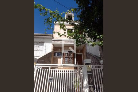 Casa à venda com 205m², 3 quartos e 3 vagasFachada