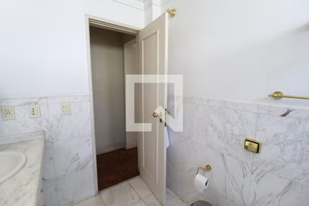 Apartamento à venda com 200m², 4 quartos e 2 vagasBanheiro da Suíte 1