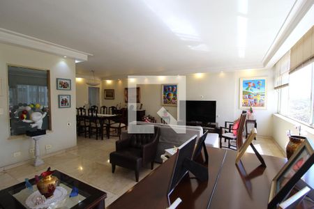 Sala de apartamento à venda com 4 quartos, 200m² em Itaim Bibi, São Paulo