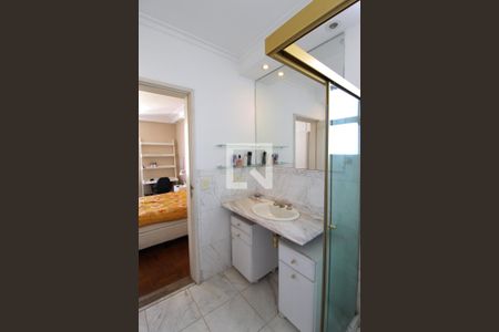 Apartamento à venda com 200m², 4 quartos e 2 vagasBanheiro da Suíte 2