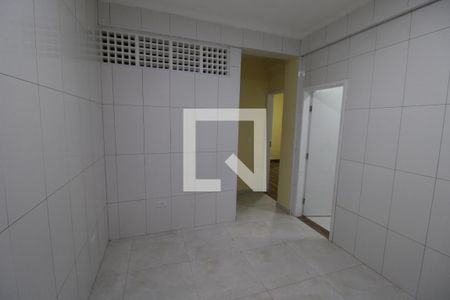 Cozinha de casa para alugar com 1 quarto, 70m² em Jardim Miriam, São Paulo