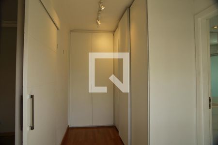 Apartamento para alugar com 139m², 2 quartos e 2 vagasCloset da suíte 1