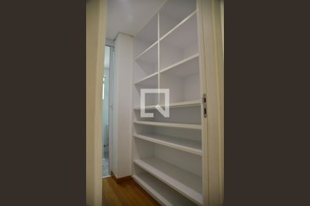 Apartamento para alugar com 139m², 2 quartos e 2 vagasCloset da suíte 2