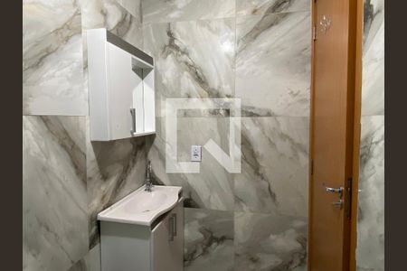 Banheiro - Suíte de apartamento para alugar com 2 quartos, 50m² em Parque Santa Fé, Porto Alegre