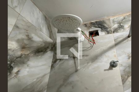 Chuveiro de apartamento para alugar com 2 quartos, 50m² em Parque Santa Fé, Porto Alegre