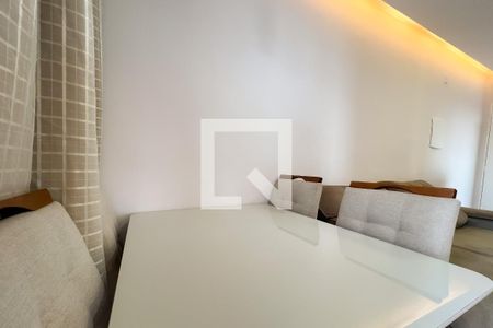 Sala de apartamento para alugar com 2 quartos, 56m² em Ortizes, Valinhos