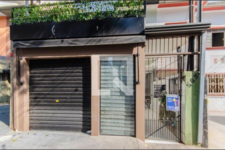 Casa para alugar com 132m², 4 quartos e sem vaga Casa para alugar com 132m², 4 quartos e sem vagaFachada e Placa