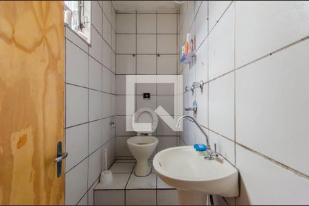 Casa para alugar com 132m², 4 quartos e sem vaga Casa para alugar com 132m², 4 quartos e sem vagaBanheiro da Edícula